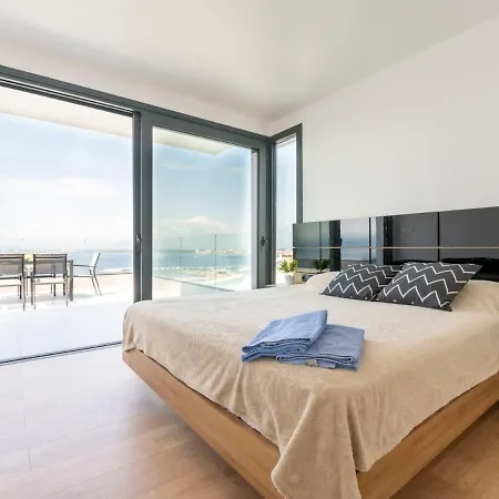 Kaia By Interhome Roses